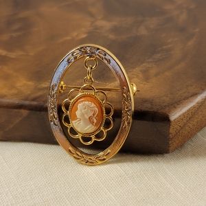 Delicate Gold Cameo Oval Pin